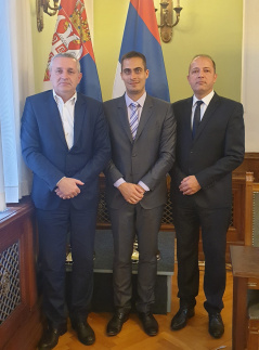 5. jun 2019. Predsednik i član Odbora Miodrag Linta i Blaža Knežević, i Tamaš Bodea savetnik u Ambasadi Mađarske